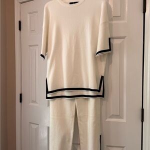 Women’ white  and Black Lounge Set NEVER WORN NWT